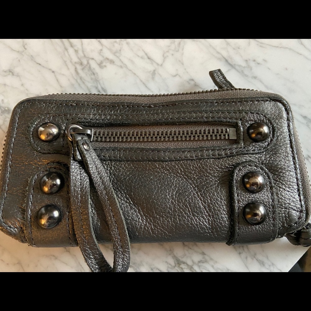 Linea Pelle leather wallet